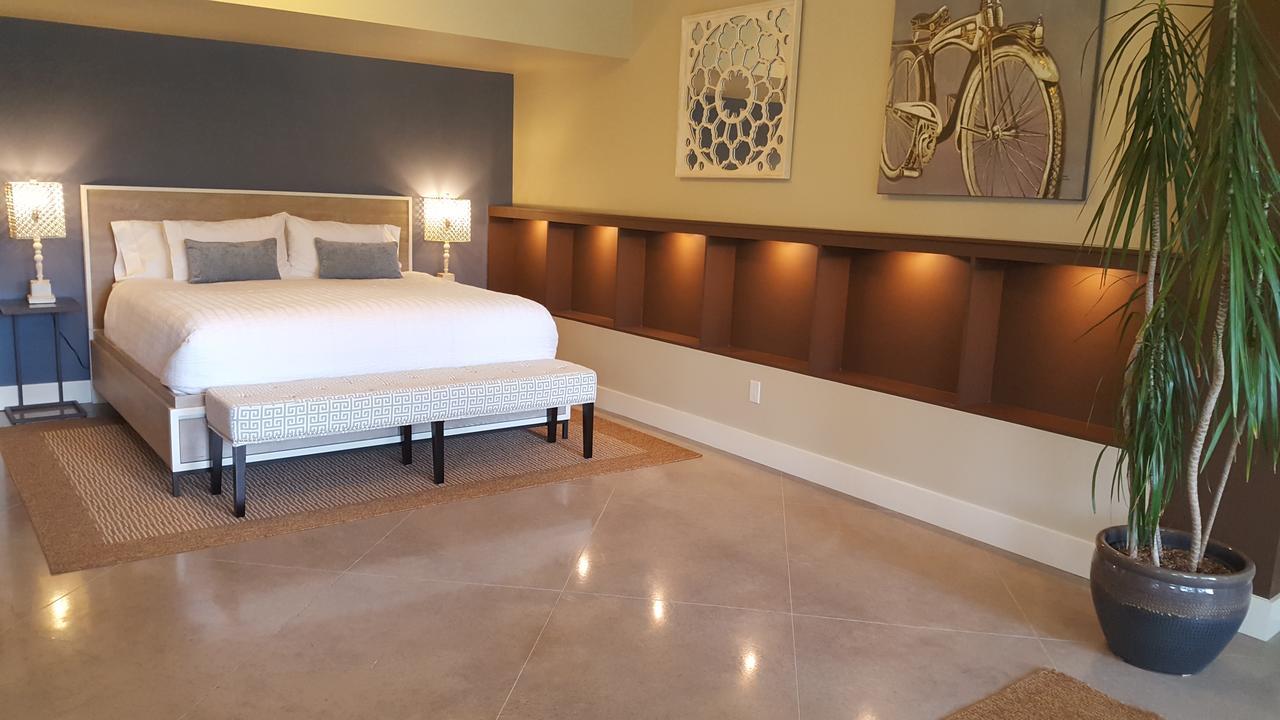 ווסט קלונה Teehouse Bed & Breakfast מראה חיצוני תמונה